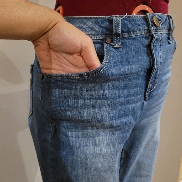 💛 4/$20 | Denim Capris - Picture 3 of 7